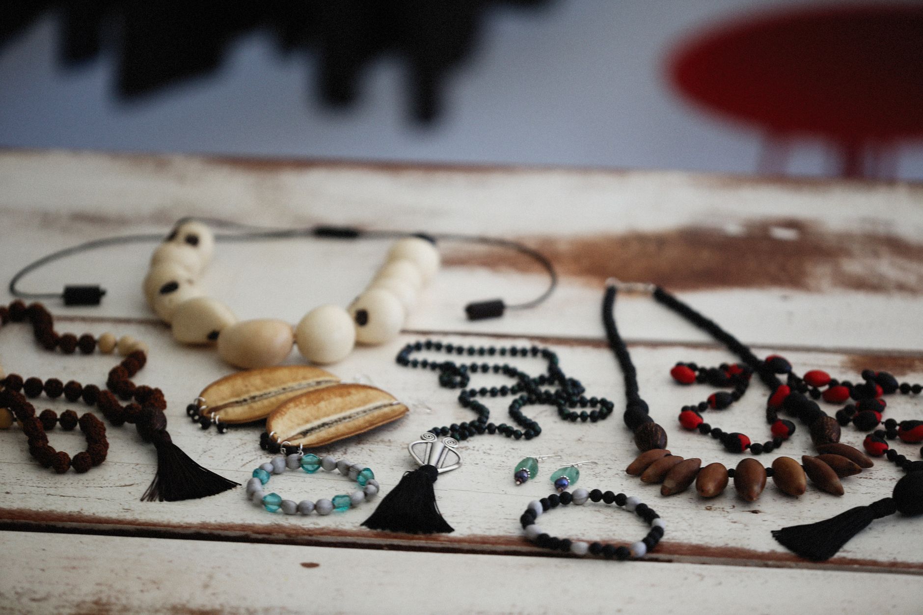 Acessórios Artesanais – Pulseiras, Colares & Cintos